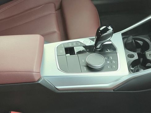 Used 2022 BMW 330i Sedan w/ M Sport Package image 6