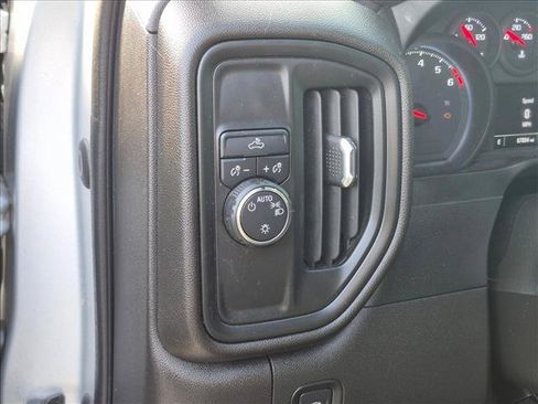 Used 2022 Chevrolet Silverado 1500 Custom w/ Rally Edition RWD image 10