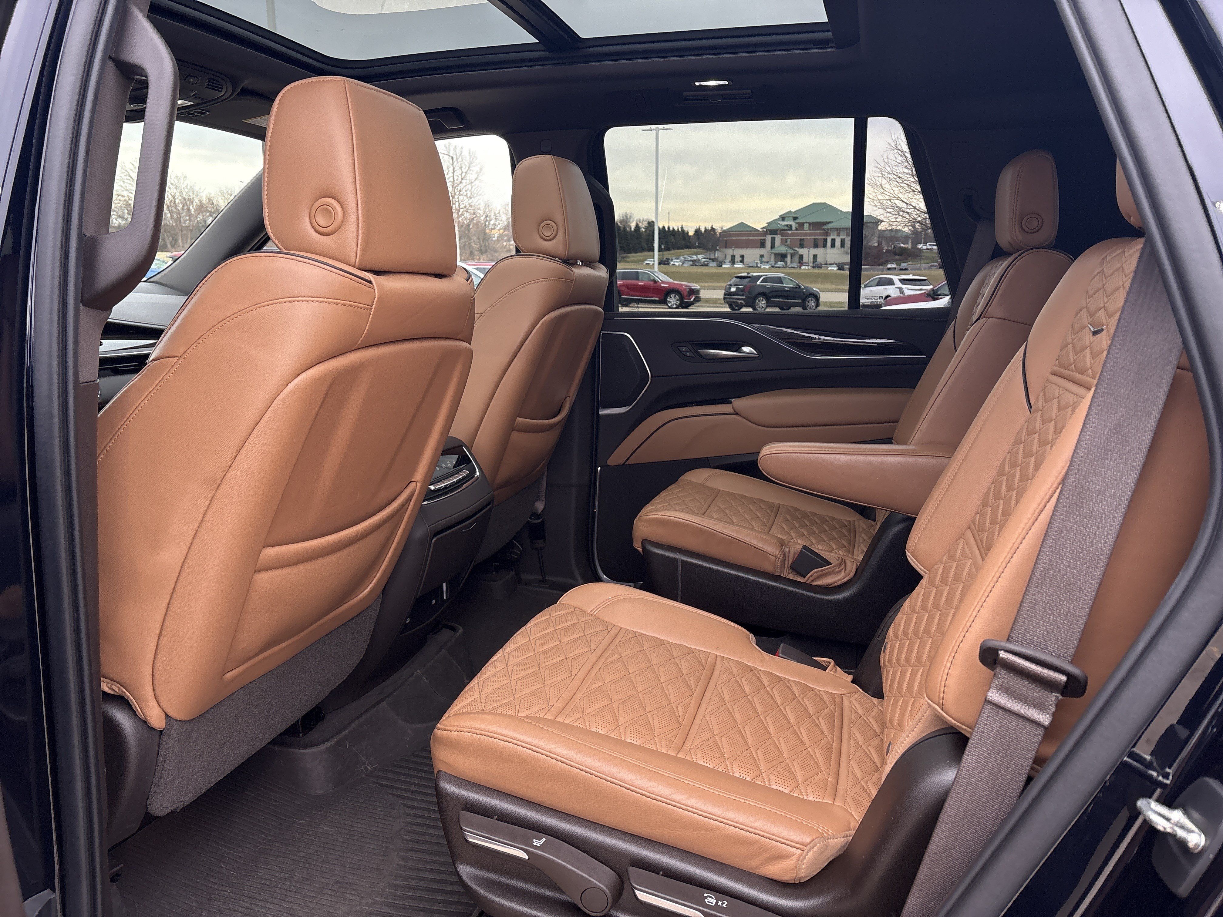 Used 2021 Cadillac Escalade Sport w/ Driver Assist Tech Package AWD/4WD image 18