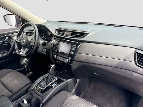 Used 2019 Nissan Rogue SV AWD/4WD image 29