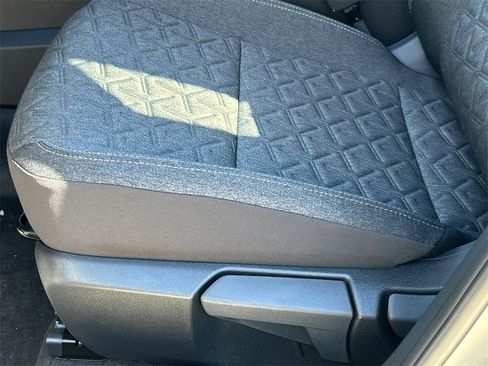 Used 2026 Nissan Kicks SV w/ Charging Package image 10