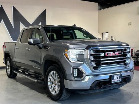 Used 2022 GMC Sierra 1500 SLT w/ SLT Premium Plus Package AWD/4WD image 2
