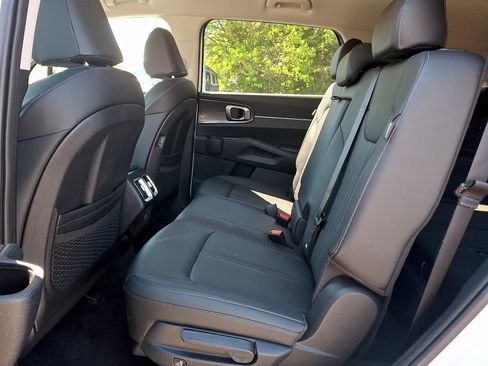 Used 2026 Kia Sorento S AWD/4WD image 11