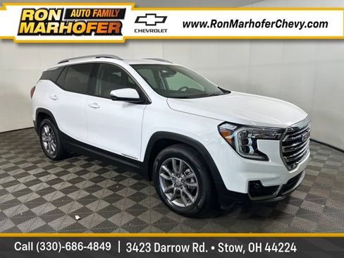 Used 2024 GMC Terrain SLT image 1