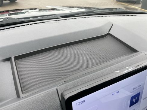 Used 2024 Ford Expedition XLT image 54