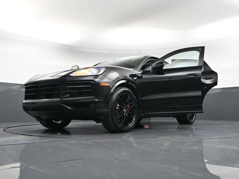 New 2026 Porsche Cayenne S AWD/4WD image 40