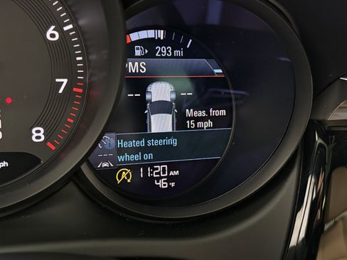 Certified 2025 Porsche Macan image 55