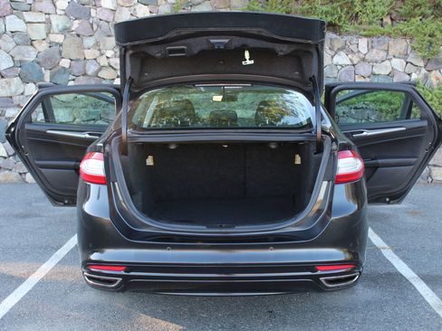 Used 2014 Ford Fusion Titanium image 10