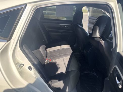 Used 2017 Nissan Altima 2.5 SR FWD image 21