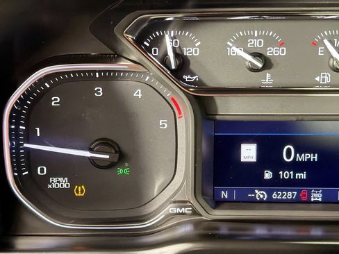 Used 2021 GMC Sierra 2500 AT4 w/ AT4 Preferred Package AWD/4WD image 13