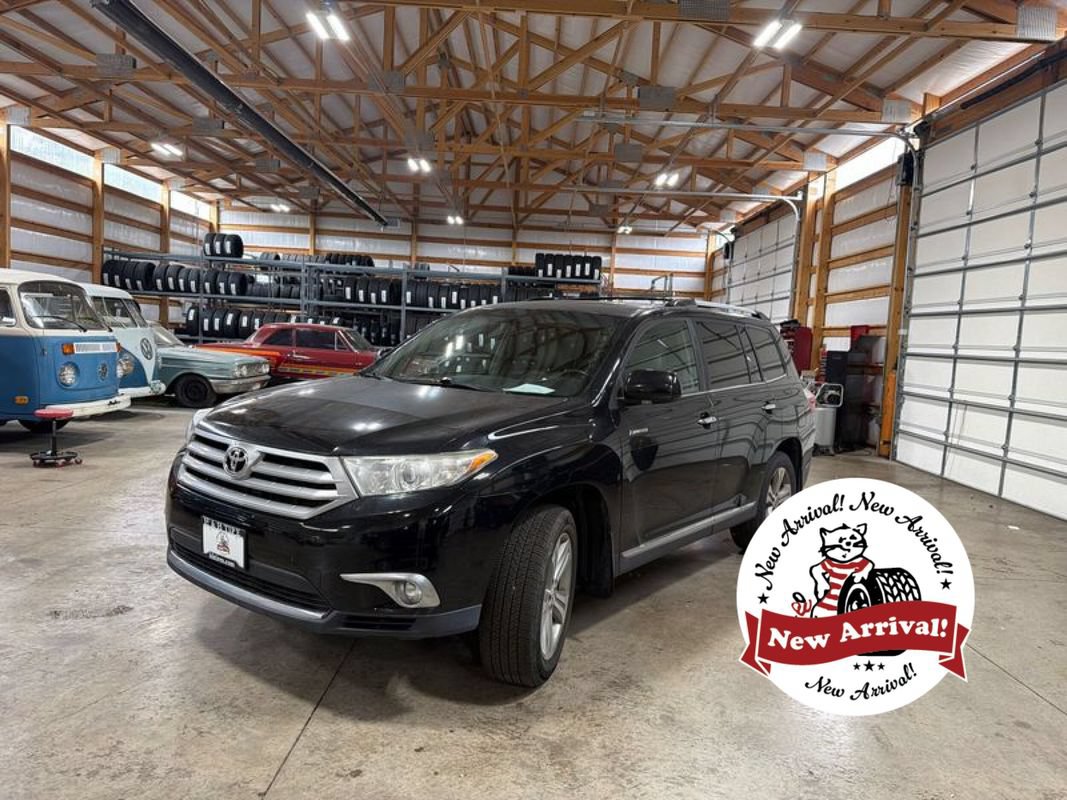 Used 2011 Toyota Highlander Limited w/ Tow Pkg AWD/4WD image 1