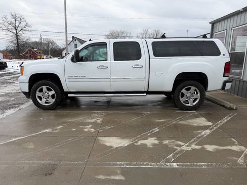 Used 2013 GMC Sierra 2500 Denali w/ Suspension Package, Off-Road image 8