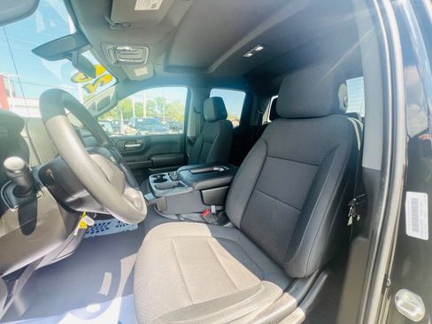 Used 2020 Chevrolet Silverado 1500 Custom w/ Custom Value Package AWD/4WD image 16