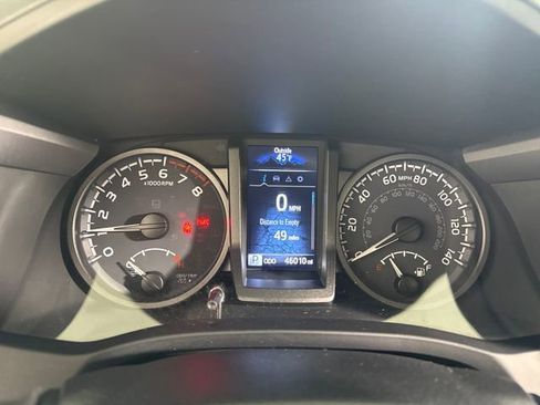 Used 2023 Toyota Tacoma TRD Sport AWD/4WD image 36