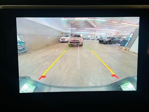 Used 2025 Jeep Gladiator Sport AWD/4WD image 9