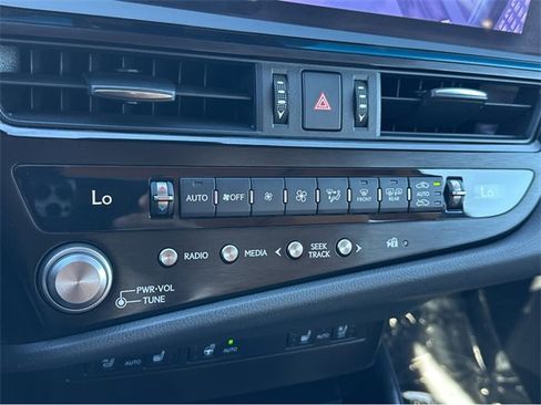 Certified 2025 Lexus ES 350 w/ Premium Package image 9