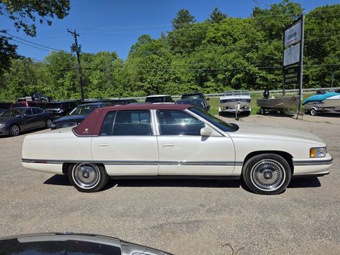 Used 1995 Cadillac De Ville Sedan FWD image 9