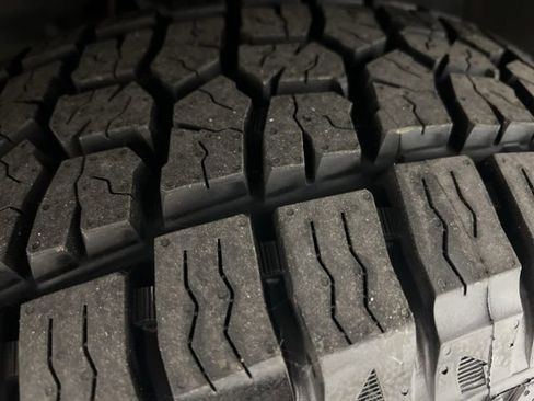 Used 2013 Toyota Tacoma 4x4 Double Cab w/ TRD Off-Road Pkg image 5