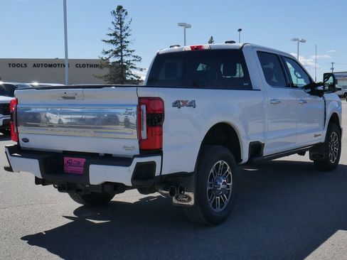 Used 2025 Ford F350 Platinum w/ Platinum Plus Package image 11
