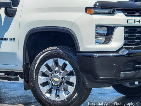 Certified 2022 Chevrolet Silverado 2500 Custom w/ Custom Value Package AWD/4WD image 4