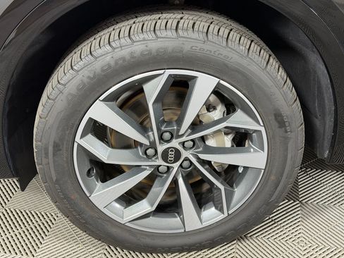 Used 2023 Audi Q5 2.0T Premium Plus w/ Premium Plus Package AWD/4WD image 13