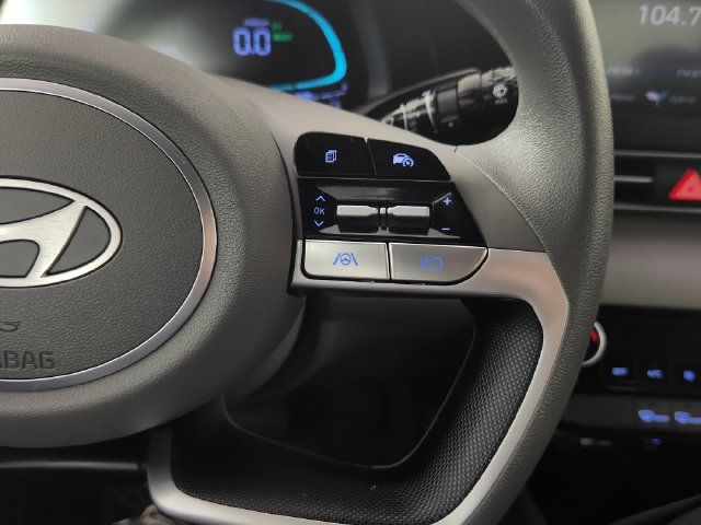 Certified 2025 Hyundai Elantra Hybrid FWD image 24