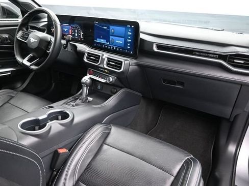 Used 2025 Ford Mustang GT Premium RWD image 10