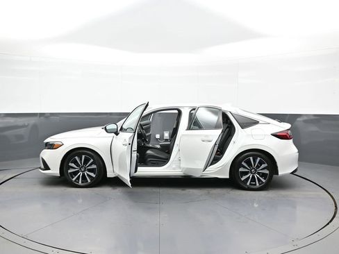 Certified 2024 Honda Civic EX-L image 42