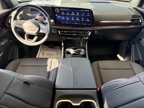 New 2026 Chevrolet Traverse Z71 w/ Enhanced Driving Package AWD/4WD image 8