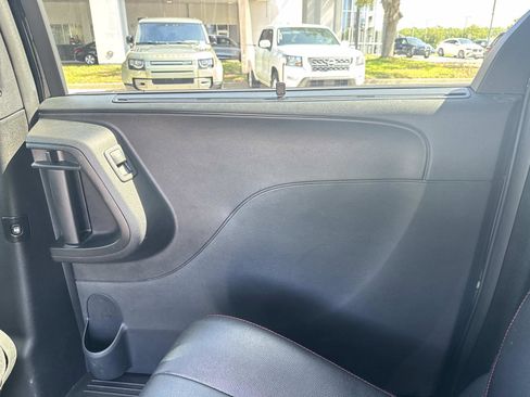 Used 2019 Dodge Grand Caravan GT FWD image 14