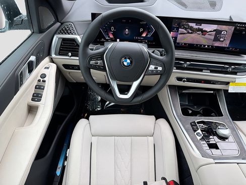 New 2026 BMW X5 xDrive40i w/ Executive Package AWD/4WD image 16
