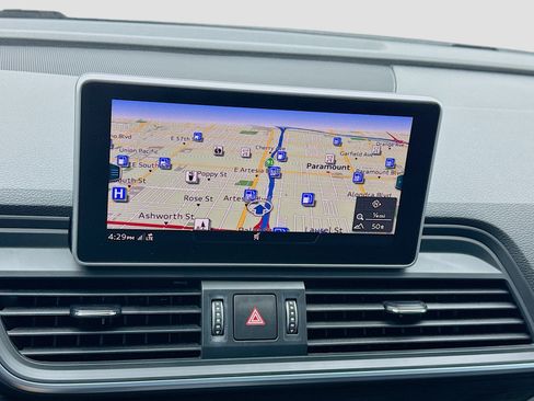 Used 2019 Audi Q5 2.0T Premium Plus w/ Premium Plus Package image 9