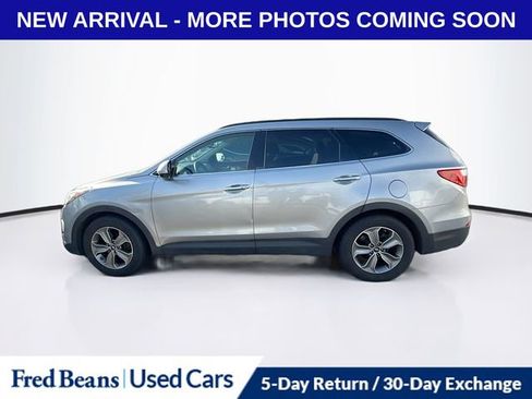Used 2015 Hyundai Santa Fe GLS image 2