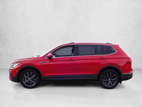 Used 2022 Volkswagen Tiguan SE AWD/4WD image 2