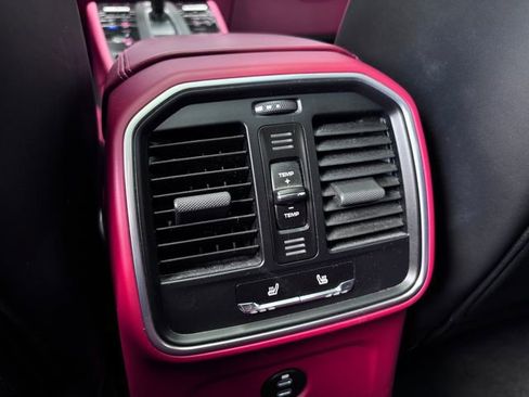 Certified 2025 Porsche Macan S AWD/4WD image 24