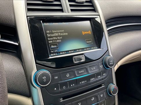 Used 2015 Chevrolet Malibu LT w/ Power Convenience Package FWD image 24