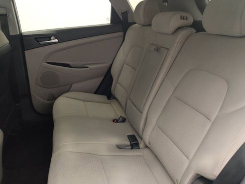 Used 2019 Hyundai Tucson SE AWD/4WD image 18