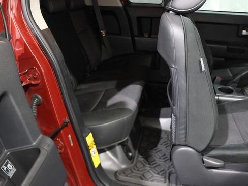 Used 2008 Toyota FJ Cruiser 4WD w/ Convenience Pkg image 12