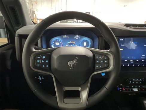 New 2025 Ford Bronco Badlands image 15