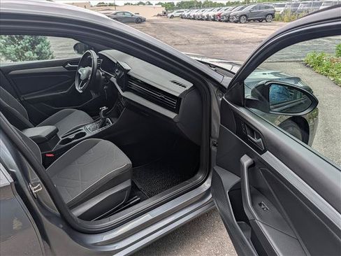 Certified 2025 Volkswagen Jetta Sport FWD image 11