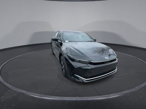 New 2026 Toyota Crown XLE image 3