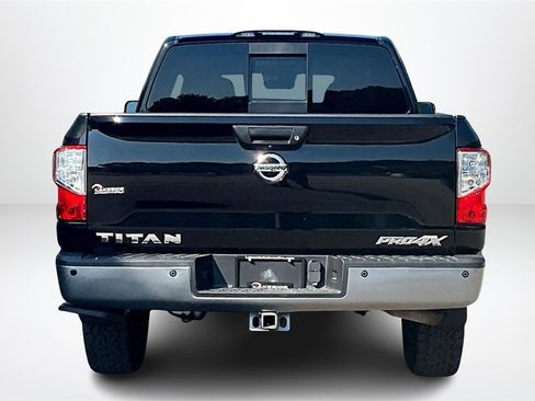 Used 2017 Nissan Titan PRO-4X image 6