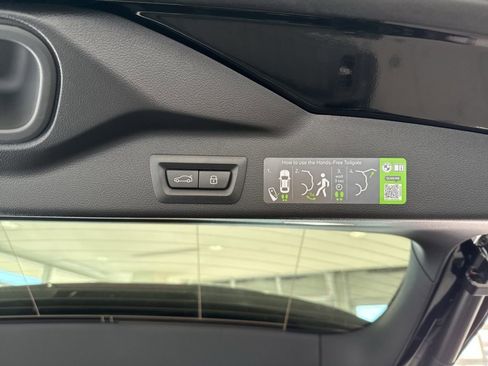 New 2026 BMW X5 xDrive50e image 11