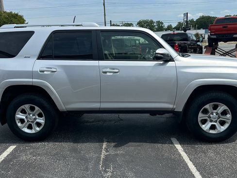 Used 2018 Toyota 4Runner SR5 Premium AWD/4WD image 4