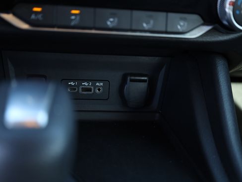 Used 2024 Nissan Sentra SV image 17