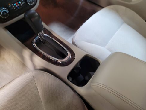 Used 2014 Chevrolet Impala LT w/ LT Sunroof Package FWD image 26