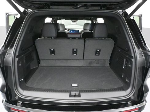 Used 2026 Chevrolet Traverse RS image 46