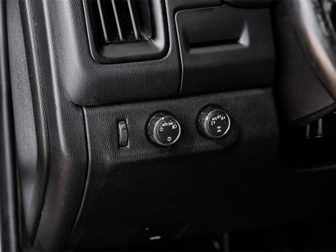 Used 2021 Chevrolet Colorado LT w/ Fleet Safety Package image 23