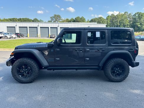 Used 2025 Jeep Wrangler Unlimited Sport S 4xe AWD/4WD image 8