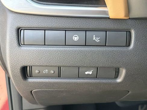 Used 2022 Nissan Rogue Platinum w/ Head-Up Display Package image 18